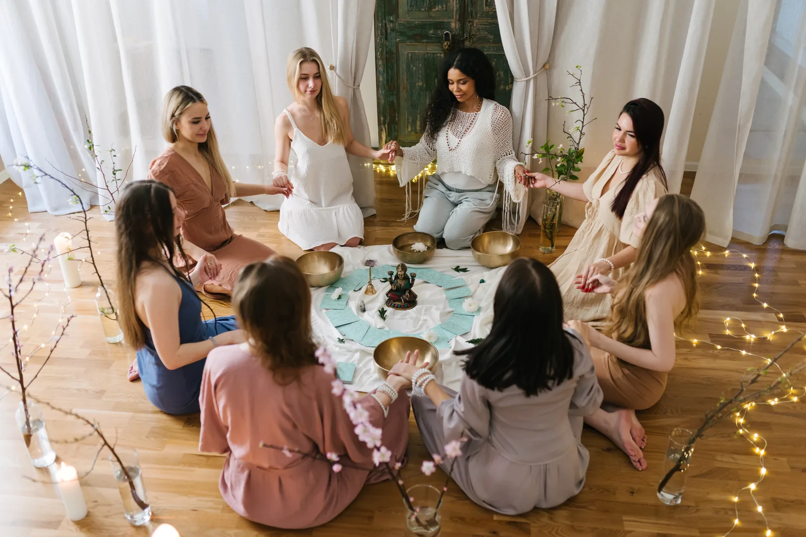 Декоративное фоновое фото для страницы о миофасциальном массаже, без содержательного текста Декоративное фоновое фото для страницы о миофасциальном массаже, без содержательного текста