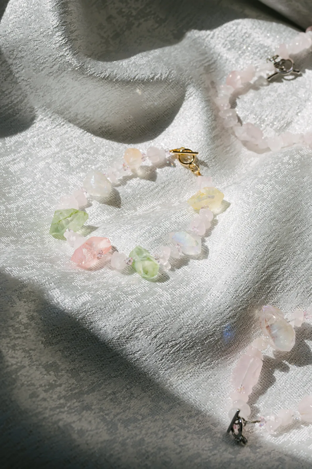 Портрет жителя Москвы с сидячей офисной работой, уставшего к концу дня